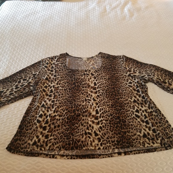 Caribe liquid knit animal print top. - Picture 3 of 8